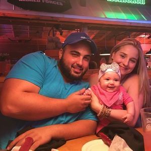 Meet your Posher, Carlos